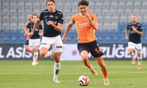 Шомуродов кутганимиздан ҳам зўр бўлиб чиқди! “Башакшеҳир” устози ўзбек легионерлари ҳақида яна нималар деди?