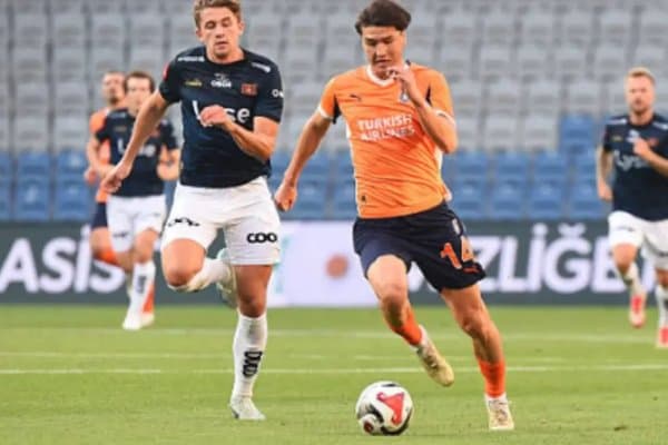 Шомуродов кутганимиздан ҳам зўр бўлиб чиқди! “Башакшеҳир” устози ўзбек легионерлари ҳақида яна нималар деди?