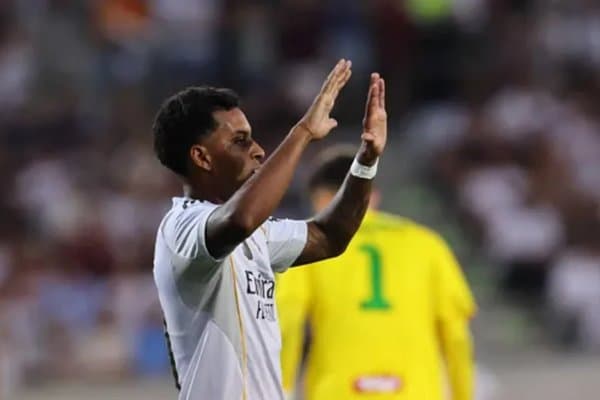 “Манчестер Сити” Родригога беш йиллик шартнома беради