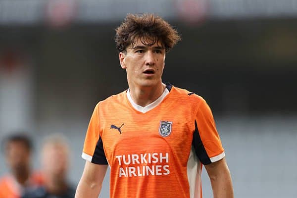 Туркия Суперлигаси. "Истанбул Башакшеҳир" - "Кайсериспор": Асосий таркиблар билан танишинг 