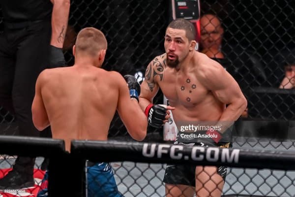 Хамзат Чимаевни ким тўхтата олади? Роберт Уиттакер жавоб берди