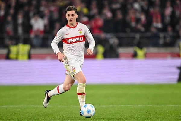 "Манчестер Юнайтед" ёзда "Реал Мадрид" қизиқиш билдирган футболчини нишонга олди