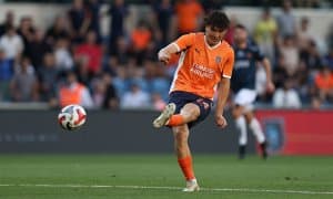 КЛ саралаши. "Истанбул Башакшеҳир" "Университатя Крайова"га қарши илк ўйинда мағлубиятга учради 