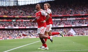 АПЛ. "Арсенал" ўз уйида "Лидс" дарвозасига нақд 5 та гол урди. Дьёкереш ва Тимбер дублни расмийлаштирди