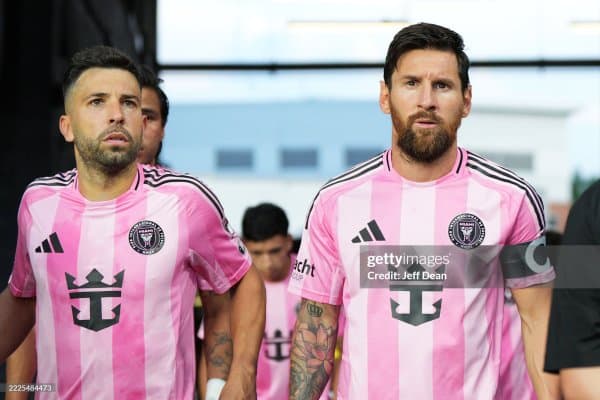 Месси ва Альба жамоавий машғулотларга қайтди