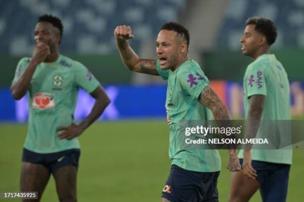 Анчелотти: Родриго менинг рақамимни билади, Неймар биладими-йўқми аниқ эмас