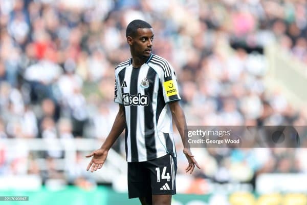 Исак "Ньюкасл" раҳбариятига жамоани тарк этмоқчи эканлигини маълум қилди