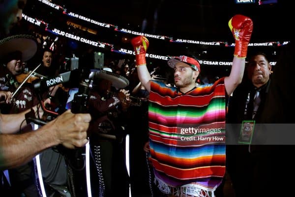 Гиёҳванд моддалар картели билан алоқада айбланган WBC собиқ чемпиони Мексикада ҳибсдан озод қилинди!