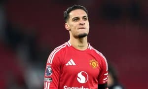 Антони Манчестердаги уйини тарк этди