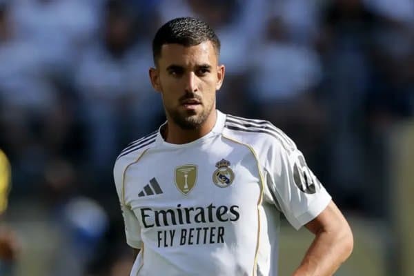 Алонсо "Реал" ярим ҳимоячиси жамоадан кетмаслигини айтди