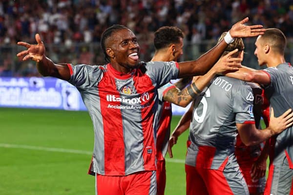 А Серия. "Кремонезе" сўнгги дақиқаларда ғалабани илиб кетди. "Милан" эса ишончли ҳисобда "Лечче"ни мағлубиятга учратди  