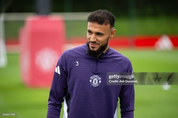 МЮ ҳимоячиси "Ювентус" нишонига айланди