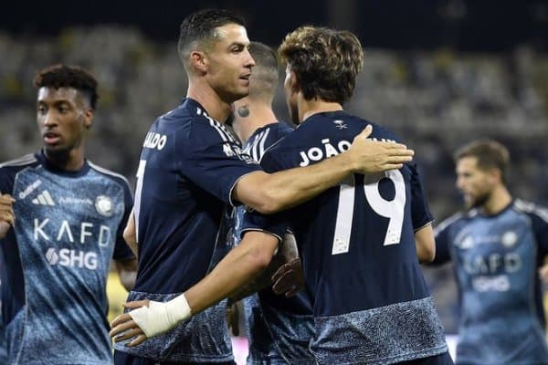 Роналду синмайдиган суперрекорд ўрнатди