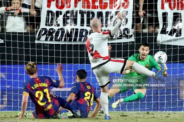 Флик жамоа дарвозабонининг ҳаракатларини юқори баҳолади