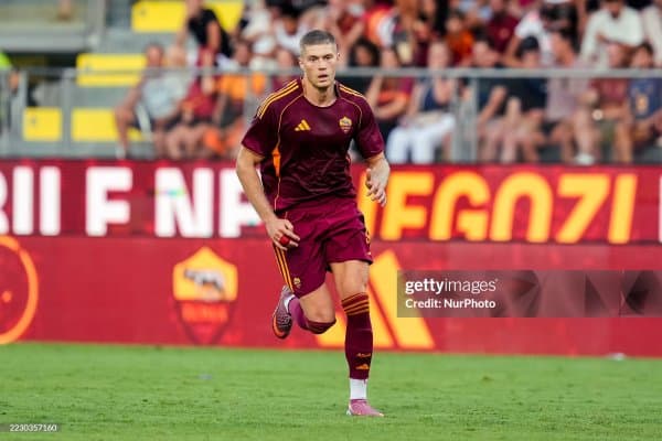 Довбик "Рома"да қолади!