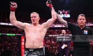 Ислом Махачев ва таниқли футболчи ўзаро жанг қиладими?