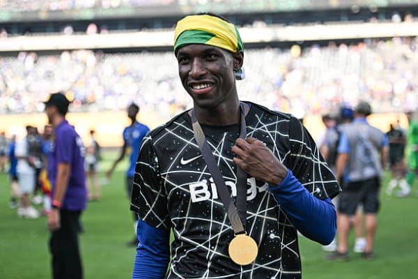 Жексон "Бавария"да тиббий кўрикдан ўтди