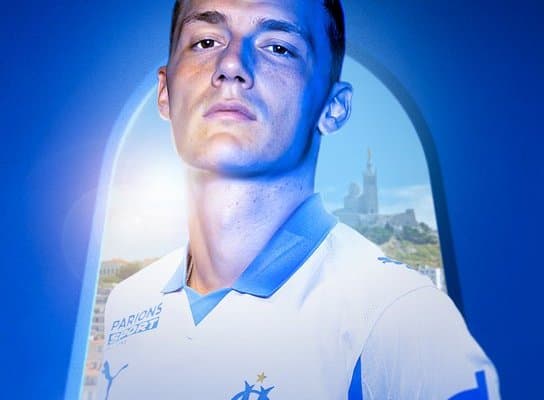 "Интер" футболчиси Лига 1 клубига ўтди