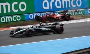 Собиқ жаҳон чемпиони "Мерседес"нинг ёш пойгачисини қаттиқ танқид қилди