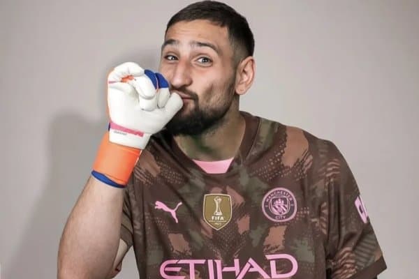 Доннарумма "Сити"ни тарк этган ҳимоячининг рақамини олди