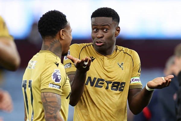 Майкл Оуэн Исак ва Гехи вазияти ҳақида жиддий гапирди