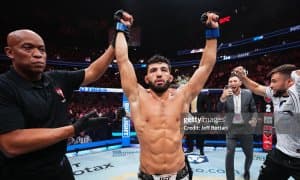 Арман Царукян Қатардаги UFC турнирида жанг қилиши мумкин, рақиб...