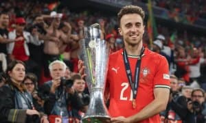 Португалия Жота ва унинг укасининг ҳотирасига ёдгорлик ўрнатди