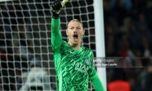 ПСЖ терма жамоага чақирилган Сафоновни тилга олди. Клуб дастлаб уни термага чақирилганлар рўйхатига қўшмаган эди 