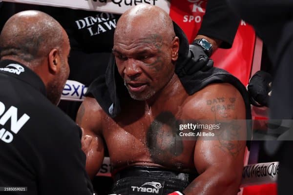 Майк Тайсон рингга қайтмоқда!