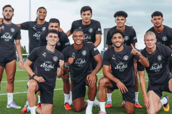 Машҳур клуб “Манчестер Сити”нинг бир неча ўйинчисини сўради