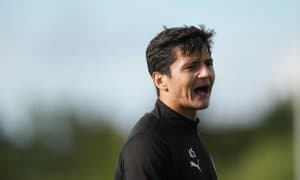 Ҳусановни танқид қилишди: “Ўйламай ўйнаяпти!”