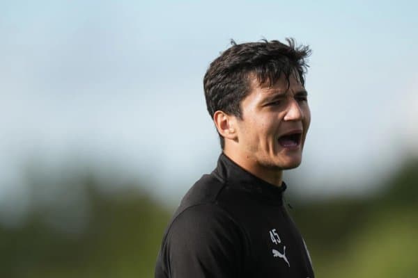 Ҳусановни танқид қилишди: “Ўйламай ўйнаяпти!”