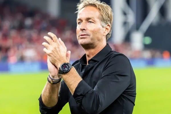 "Байер" янги бош мураббийни таништирди