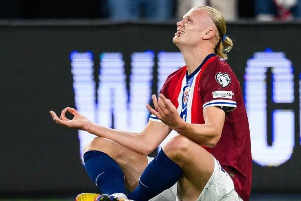 Холанд жаҳон футболида аср рекордини ўрнатди