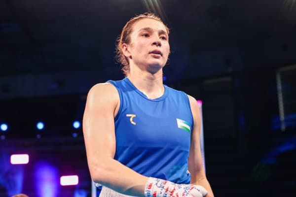 Навбаҳор Ҳамидова мезбонлар боксчисини таслим этди