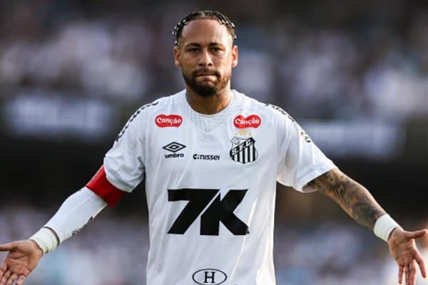 Неймар “нозиклашиб” қолди энди уни аяб ўйнатишади