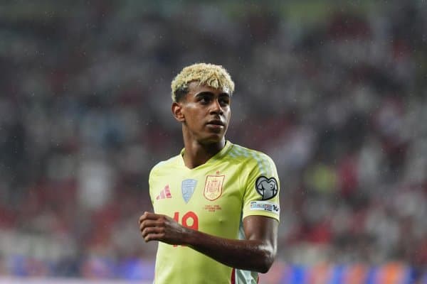 Ямал терма жамоадаги "Барселона", "Реал" ва "Атлетико" футболчиларининг муносабатлари ҳақида гапирди