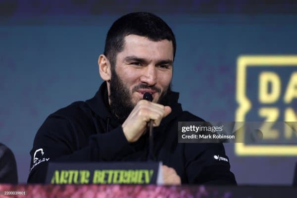 Артур Бетербиев: "Авваллари бу жанг фақат орзу эди"