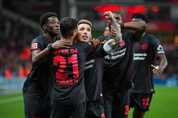 Бундеслига. Эрик тен Хагсиз қолган "Байер" "Айнтрахт"ни енгиб, чемпионатдаги илк ғалабасини қўлга киритди