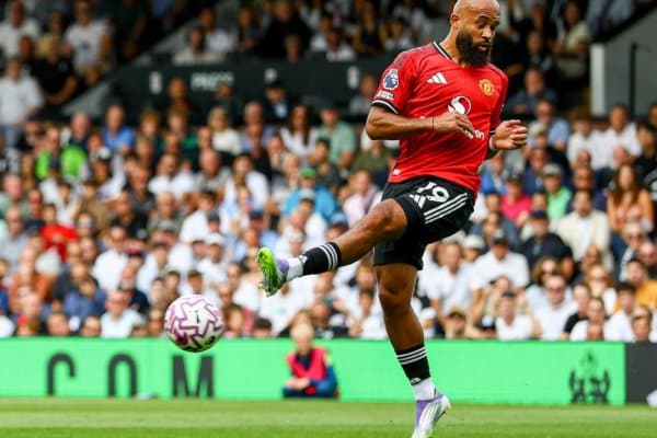 Манчестер юлдузи қизни ўлимдан қутқарганини яшириб юрган экан...