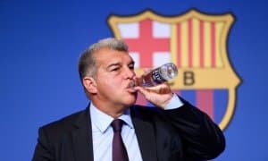 “Барса” хўжайини Лапорта ФИФА ва УЕФАни хафа қилди