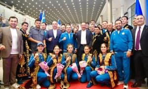 Наши боксёры торжественно встречены в Ташкенте