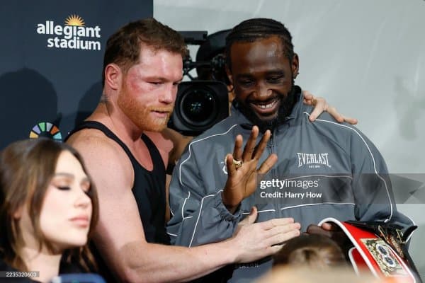 Сауль Альварез: "Мен ҳамма нарсани синаб кўрдим, лекин Кроуфорднинг услубига қарши услуб тополмадим"