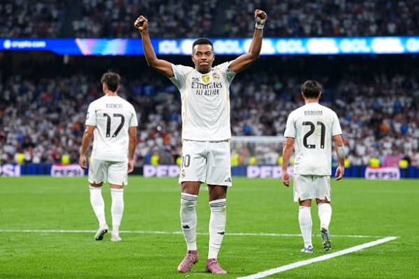 ЕЧЛ. Мбаппе 2 бора пенальтидан гол уриб, жамоасининг ғалабасини таъминлади 