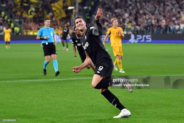 ЕЧЛ. "Ювентус" қшўиб берилган дақиқаларда мағлубиятдан қутилиб қолди (Видеошарҳ)