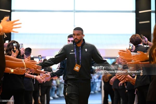 "Ювентус" ҳимоячиси жамоа кўп гол ўтказиб юбораётганидан хавотирда