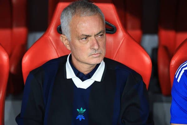 Моуриньо: "Бенфика"нинг таклифини рад этиб бўлмайди"