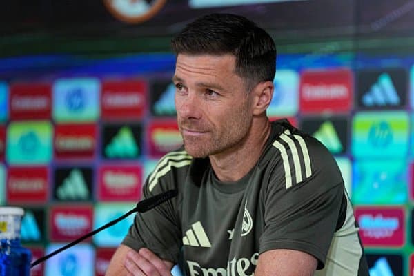 Хаби Алонсо бўлажак учрашув ва кўплаб футболчиларнинг ҳолати ҳақида гапирди (матбуот анжумани)