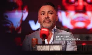 Оскар Де Ла Хойя: "Теренc Кроуфорд ёш боладан конфетни олиб қўйгандек, Саулдан камарни тортиб олди!"