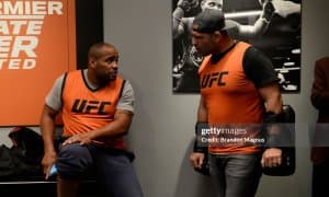 Даниэль Кормье: "Америкалик жароҳатлар бўлмаганида тарихдаги энг буюк жангчилардан бири бўларди"